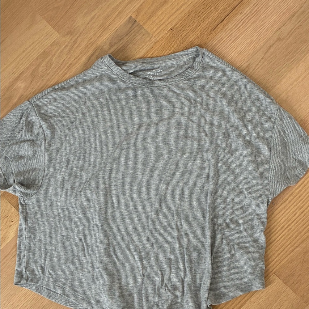 American Eagle Outfitters Gray Short Sleeve Tee